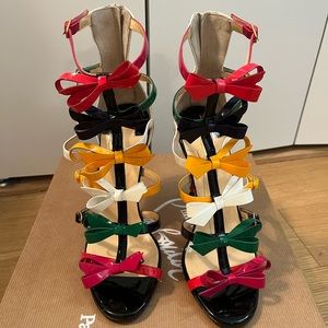 Christian Louboutin GIRLISTRAPPI 100 multicolor bow sandal, US size 8